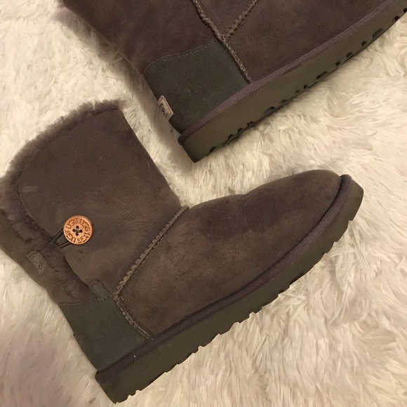 UGG Shoes - Gray Bailey Button UGGS UGG Shoes - Gray Bailey Button UGGS